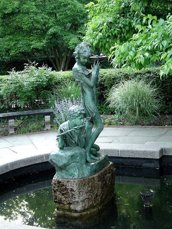 Statue in Conservatory Gardens