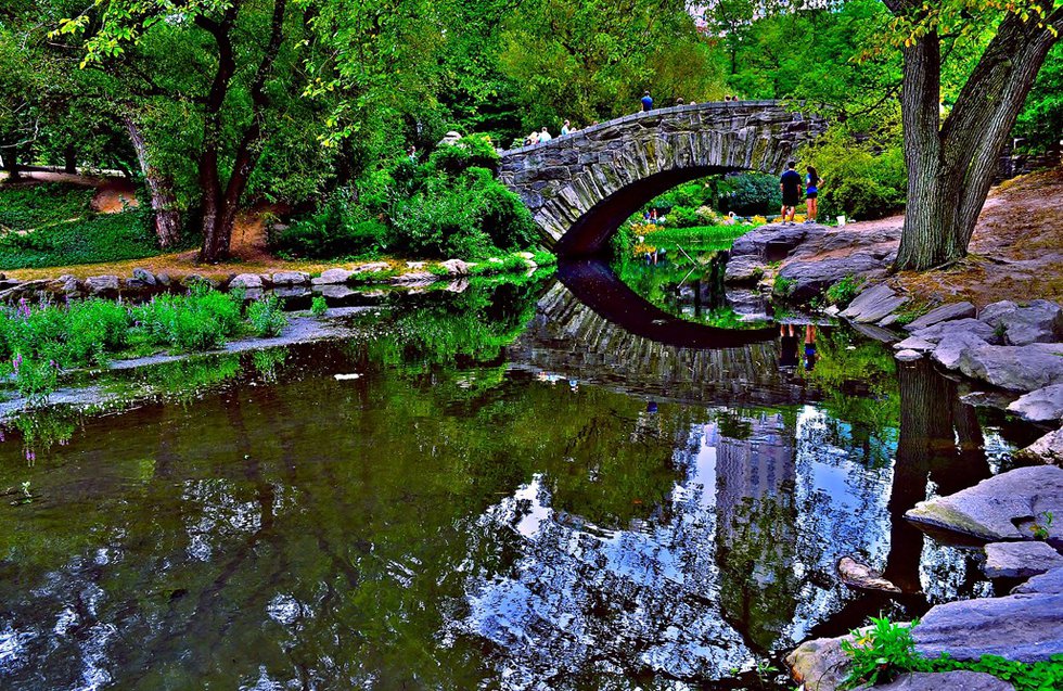central park's gapstow bridge