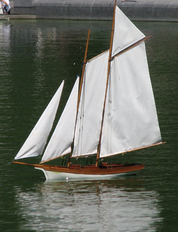 Model sailboat at Conservatory Water
