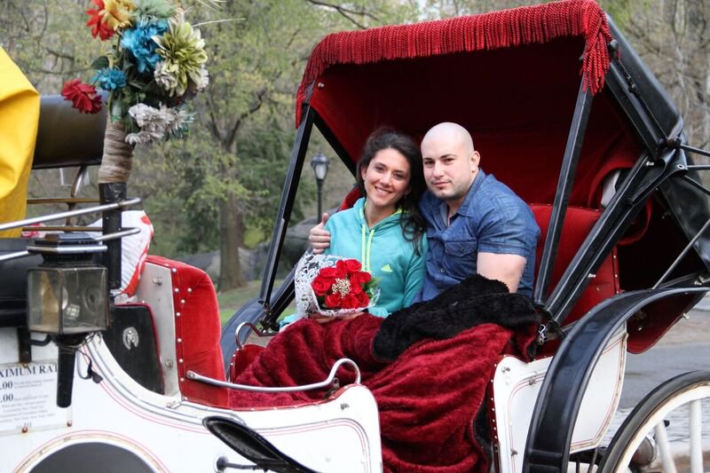 Horse &amp; Carriage Couple